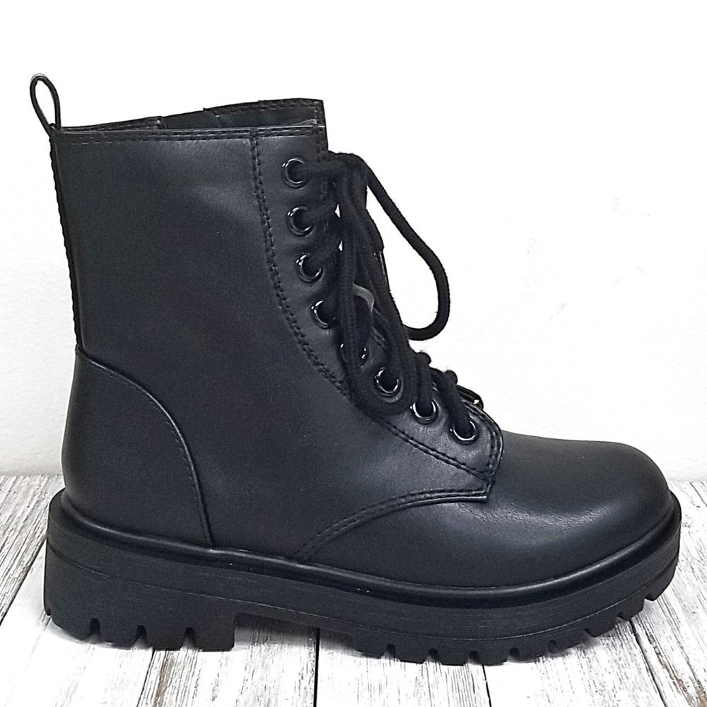 New Black Lace Up Combat Boots